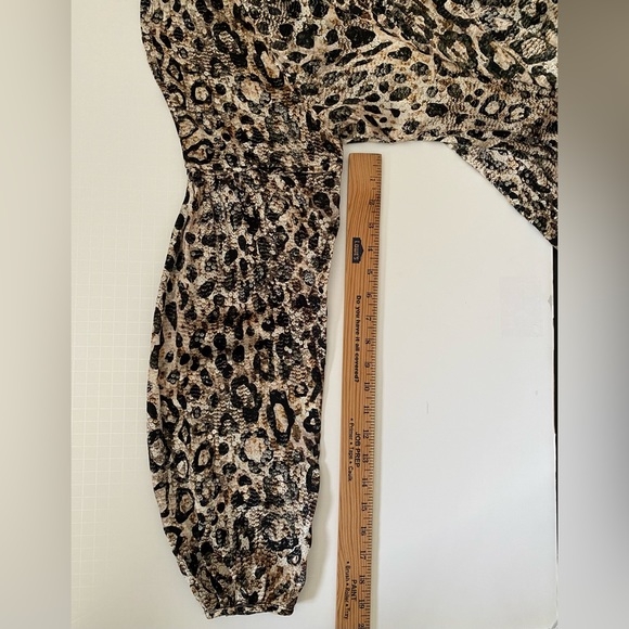 Robert Graham 100% silk leopard print sequins detail blouse balloon sleeves - Picture 6 of 16